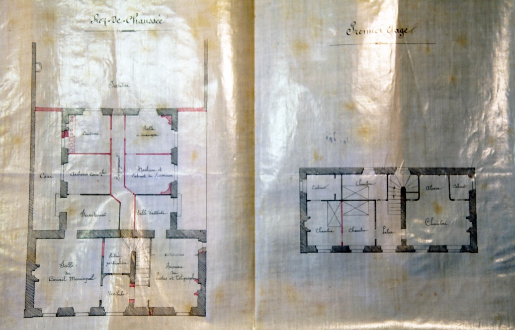 Plan de l'aménagement du bâtiment de la Mairie, entre l'école, la Mairie et la nouvelle Poste en 1888